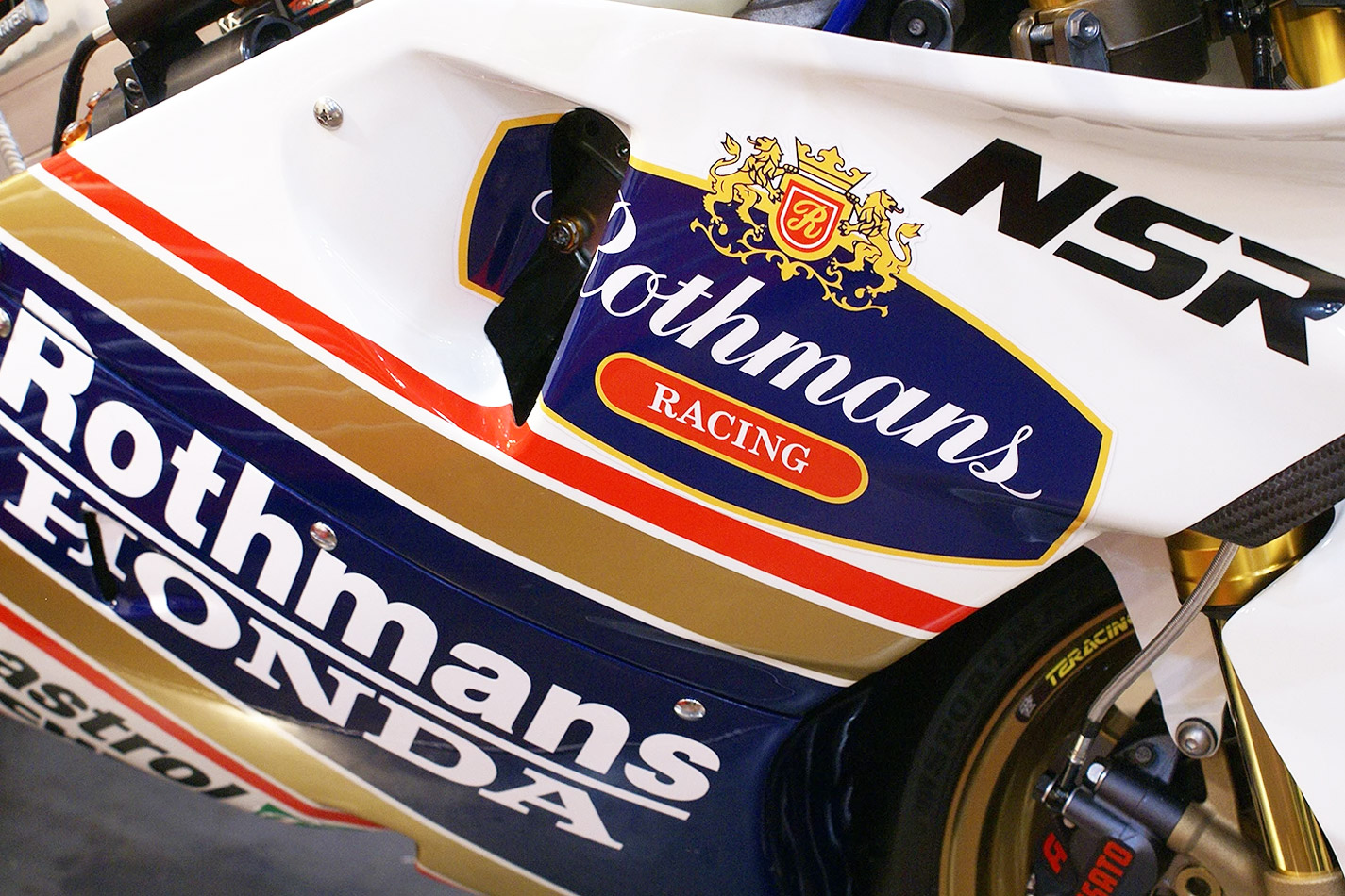 T2 Racing's Retro Rothmans